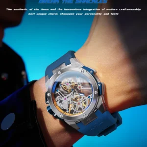 Men's mechanical watch on wrist