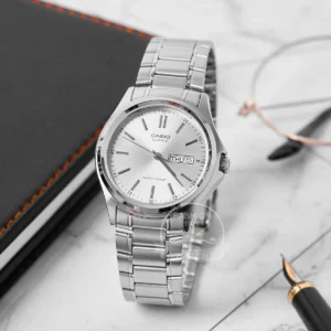 Silver metal wristwatch with day/date.