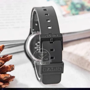 Black wristwatch strap detail